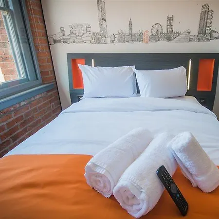 Easyhotel