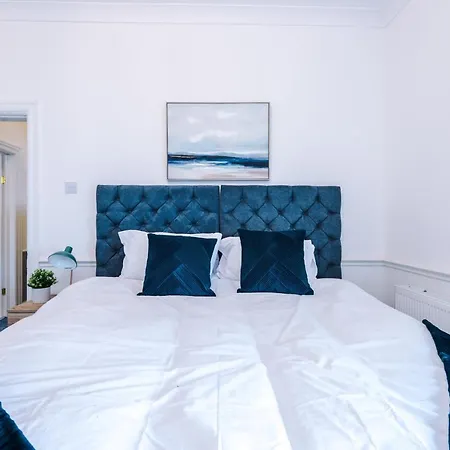 Nelson House- Sleeps 9-parking Σπίτι διακοπών *
