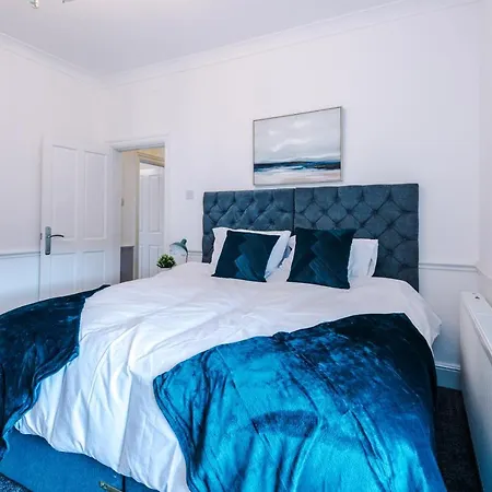 Nelson House- Sleeps 9-parking Σπίτι διακοπών