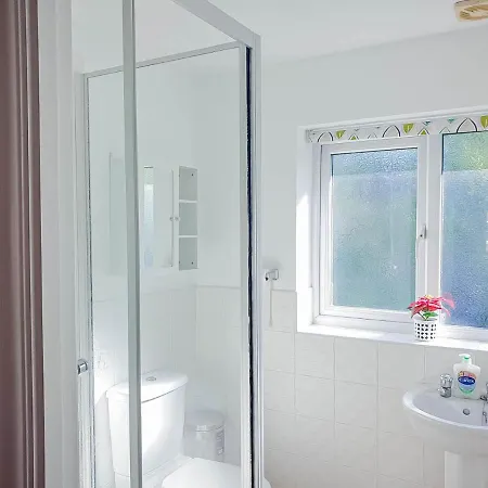 Διαμέρισμα Airport Lounge - 3 Bed - 6 Persons *