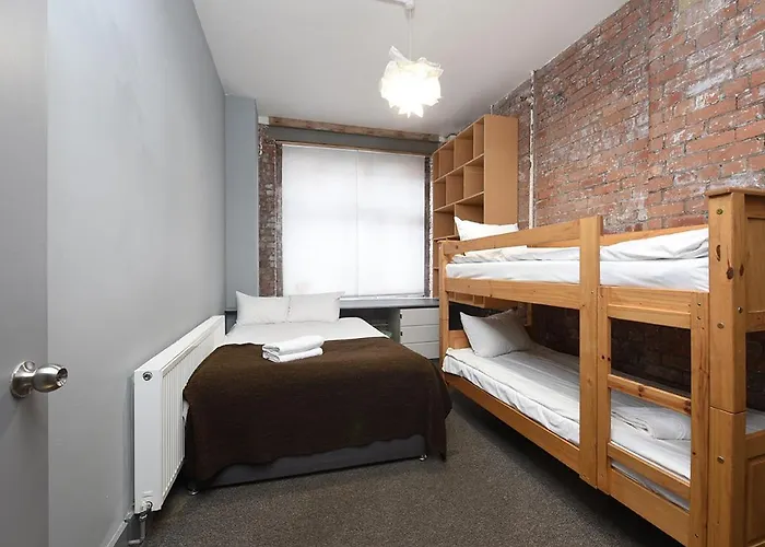 Mason Street Sleeps 16 * Manchester
