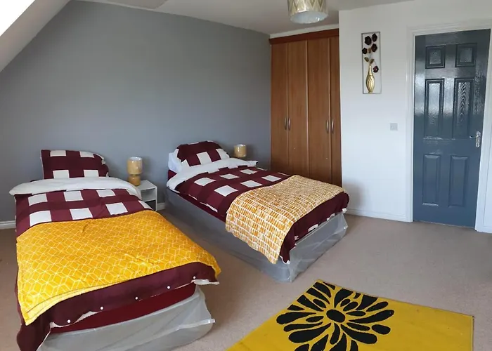 Pensión Queens Rooms, A Perfect Stay, Next To Shopping Parks And Central