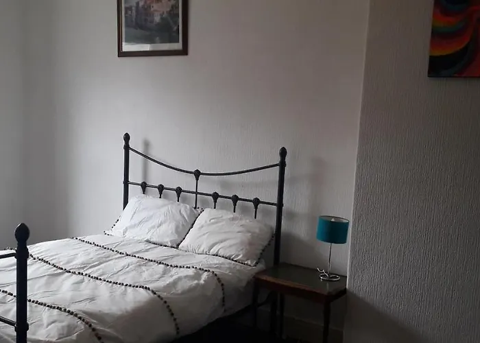 度假居 Bird Song Old Trafford *