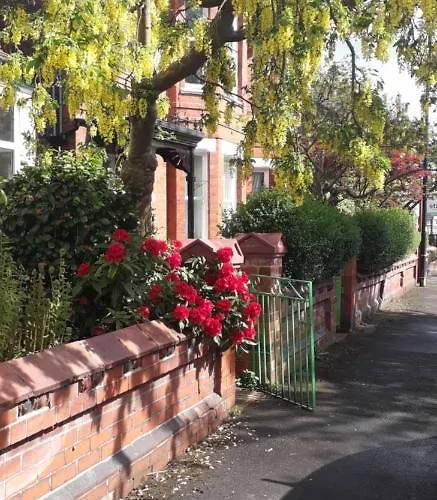 Bird Song Old Trafford 度假居 *