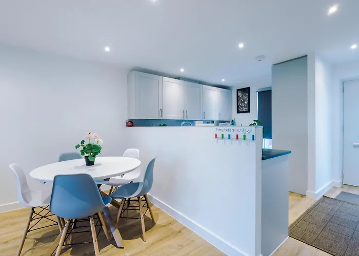 Pipi Homes * Manchester