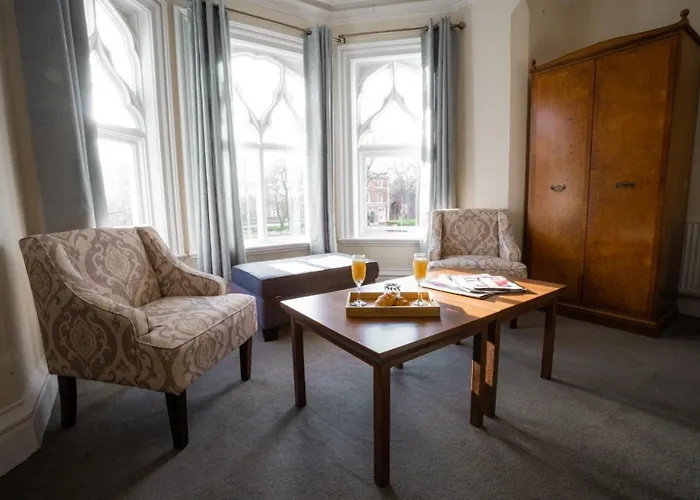 Milverton By Bevolve - Free Parking Hotel