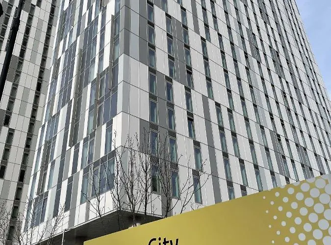 Media Stays - Luxury