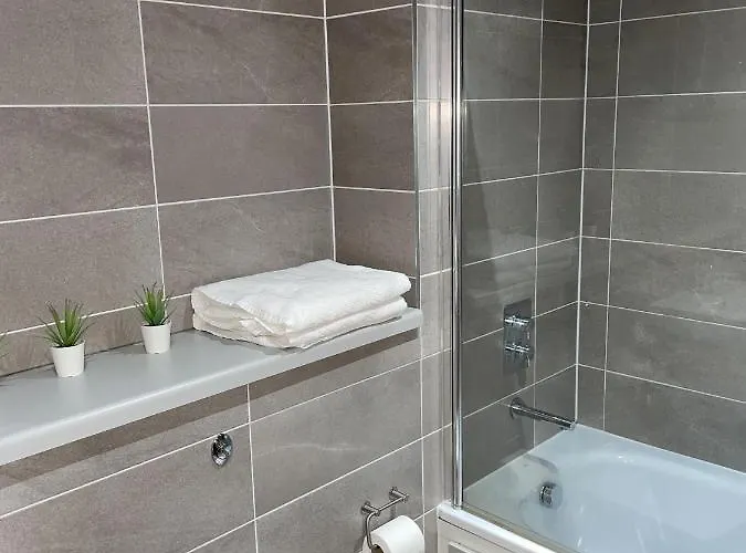 Media Stays - Luxury