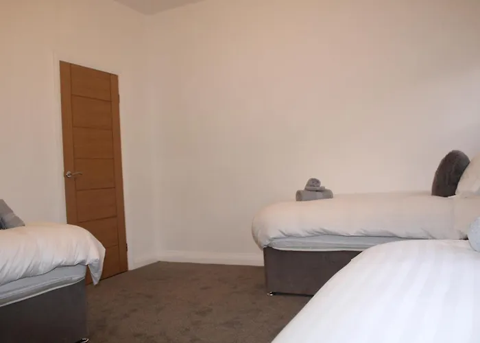 Beautiful, Spacious, Old Trafford Manchester