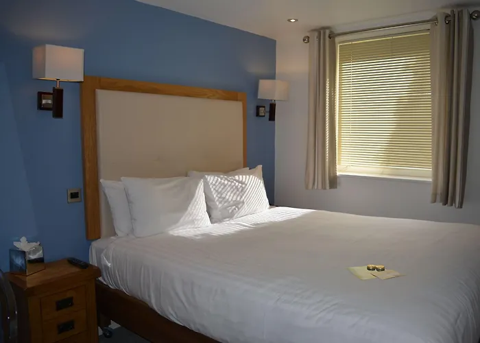 The Waterside And Leisure Club 3* Manchester