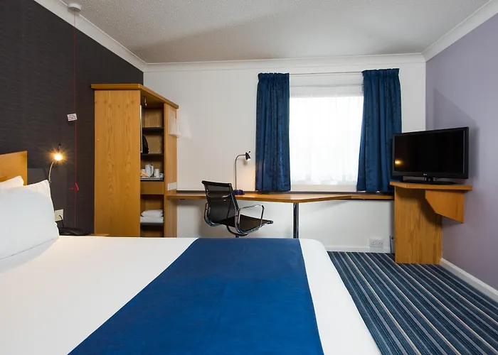 Express East By Ihg Отель 3*