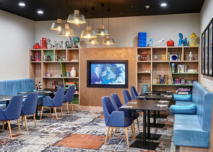 - Centre By Ihg 4* Manchester