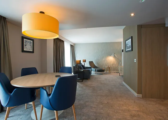 - Centre By Ihg 4* Manchester