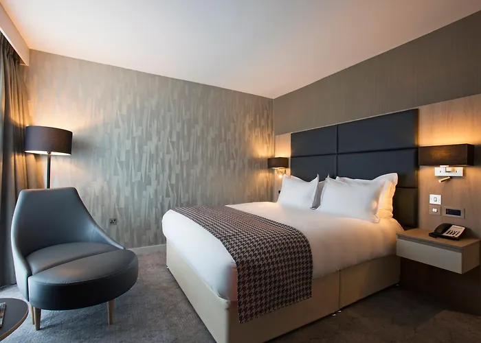 - Centre By Ihg 4* Manchester
