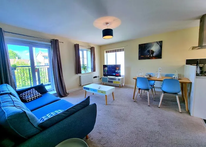 Апартаменты Luxury 2-bedroom Service With Balcony *