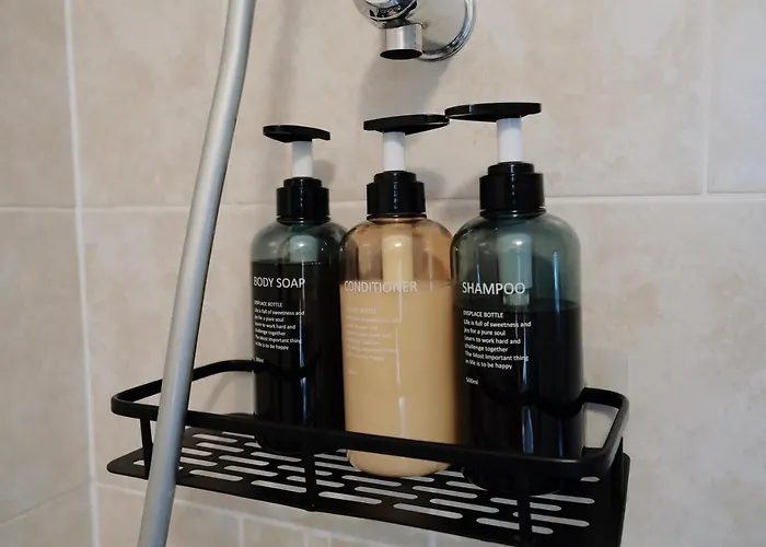 Bee - Byron House 曼彻斯特