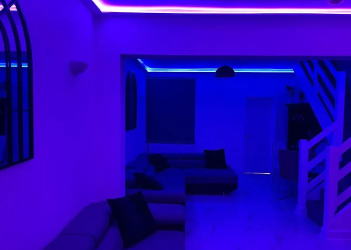 Short Stopzzz & Indoor Hot Tub Apartament Manchester