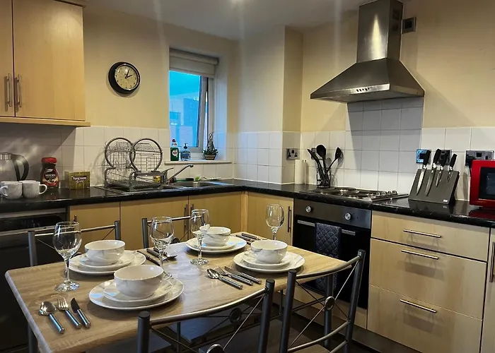 View Spacious 2 Bed 2 Bathrooms Apartment Manchester