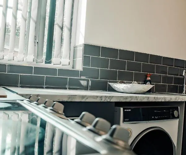 Bv Stylish Homely 3 Bedroom Close To Arena Casa de Férias *