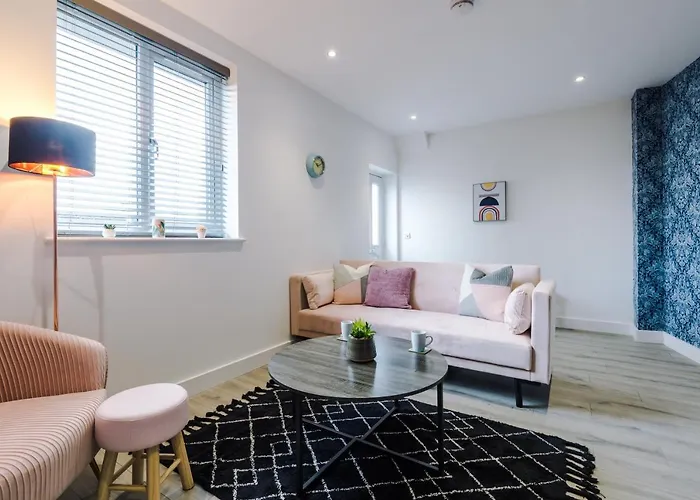 Apartment The Ecclesian - Upscale Near Trafford Centre & Eccles Train Station Manchester