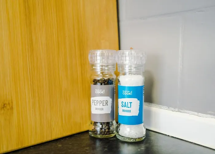 Half Mile To Etihad Stadium & Coop Arena, Free Parking, 6 Ppl 펜션 맨체스터