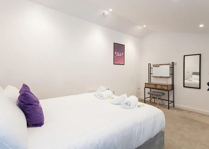 Pillo Serviced - Arena *