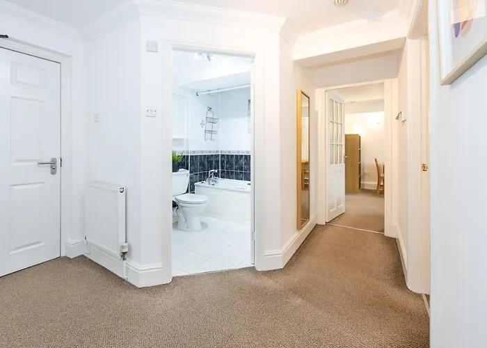 Apartamento The Burton- Free Gated Parking