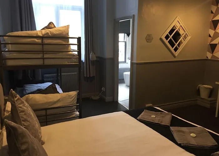 Pensión Queens Mánchester