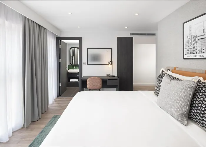 ホテル By Marriott Piccadilly 4*