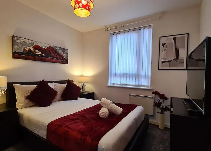 Apartament Lovely 2-bed Apt+wi-fi+parking. *