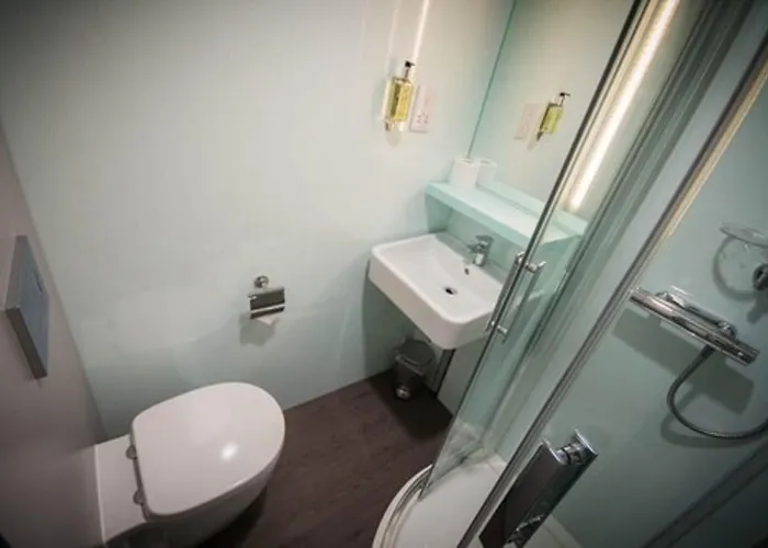 Отель Easyhotel Манчестер