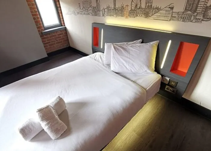Easyhotel Отель 2*
