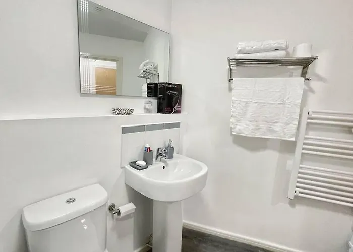 Cityfront Modern Apt near Centre/etihad, Free Parking * Μάντσεστερ