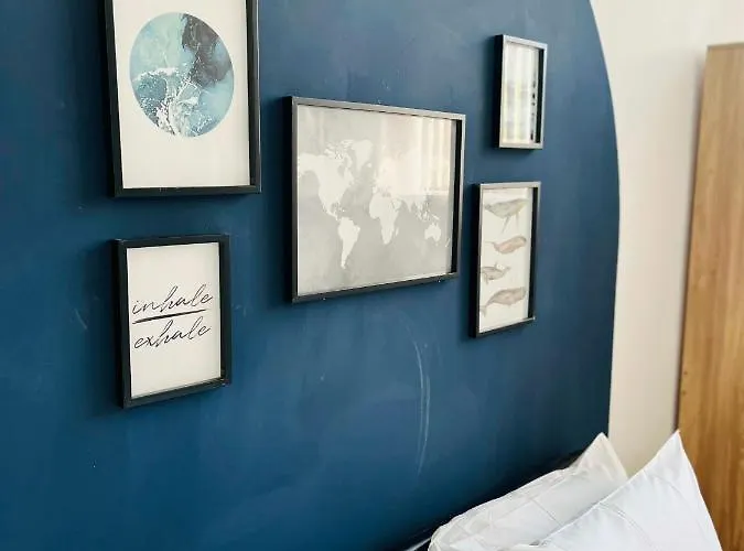 Bright And Spacious 2 Bed Apt - Sleeps Up To 6 맨체스터