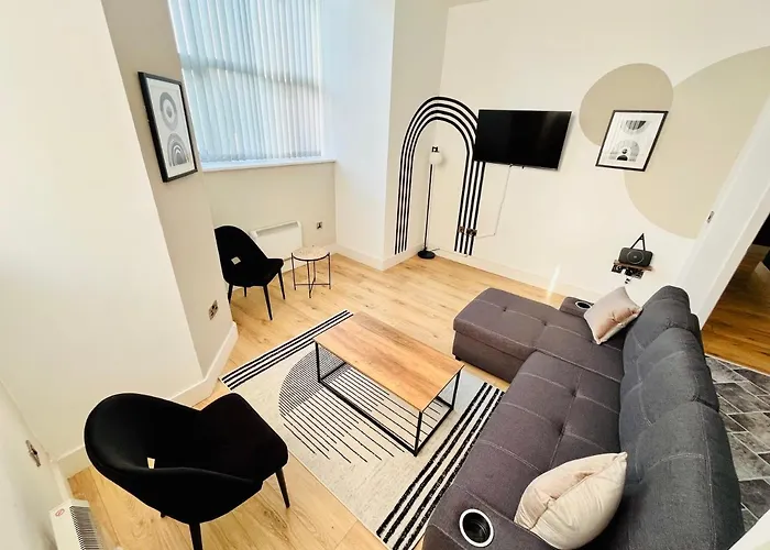 Bright And Spacious 2 Bed Apt - Sleeps Up To 6