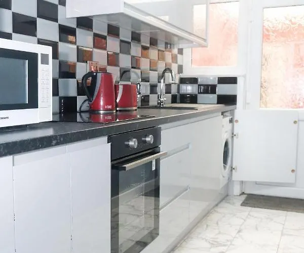 Cheadle House Holidays * Manchester