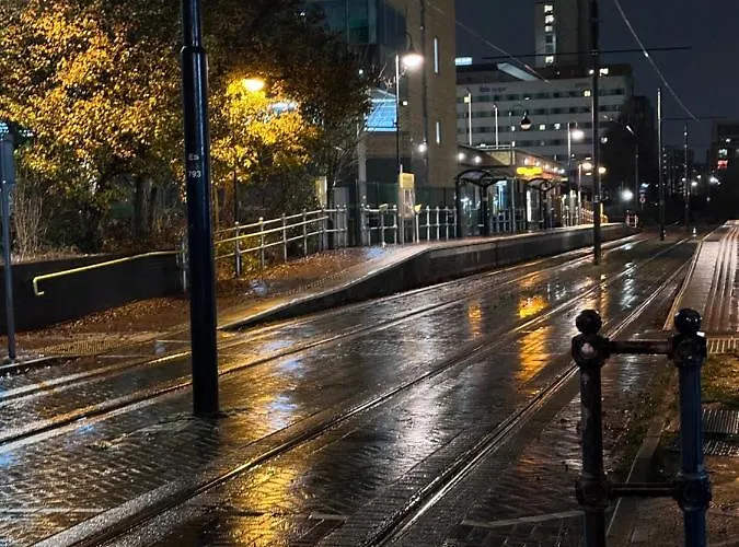 Old Trafford Cityview En-suite Apt