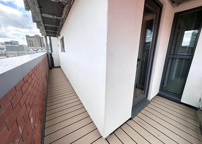 Cosy Centre Location, Hydro Massage Showe Apartment