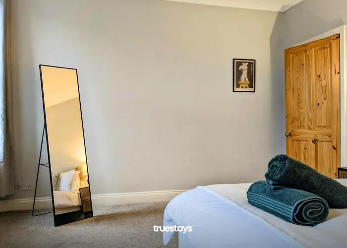 Crawford House - Stunning 2 Bedroom House In