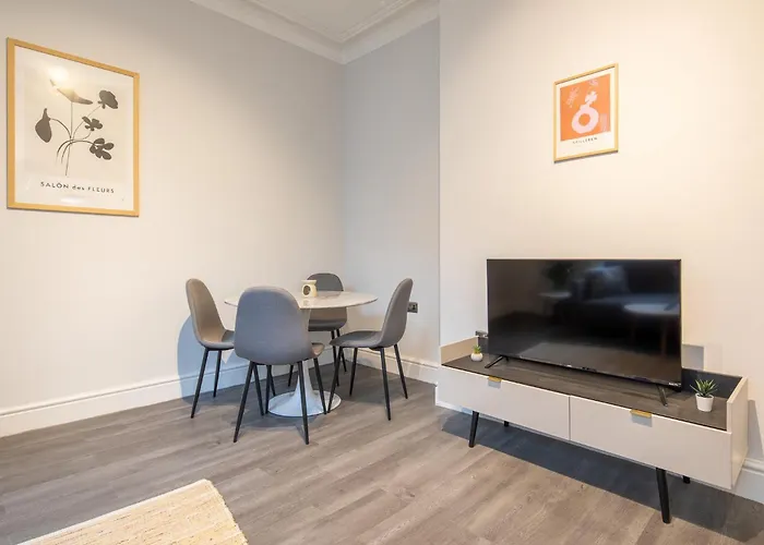 Marsh Lux 2 * Манчестер