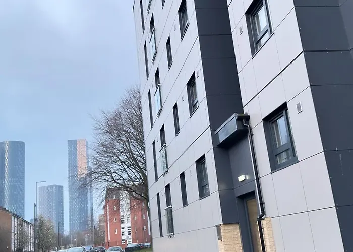 Luxury 2 Bedroom In Centre - Free Parking *