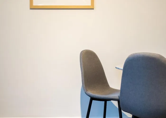 Marsh Lux 3 * Manchester