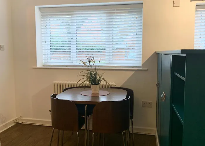 Didsbury Failte Apts - 3 Mins To The Christie's - Ground Floor - Free Parking Manchester