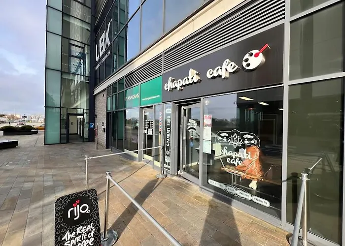 Daire Spacious 2 Bedroom Flat Stunning Waterside View Manchester