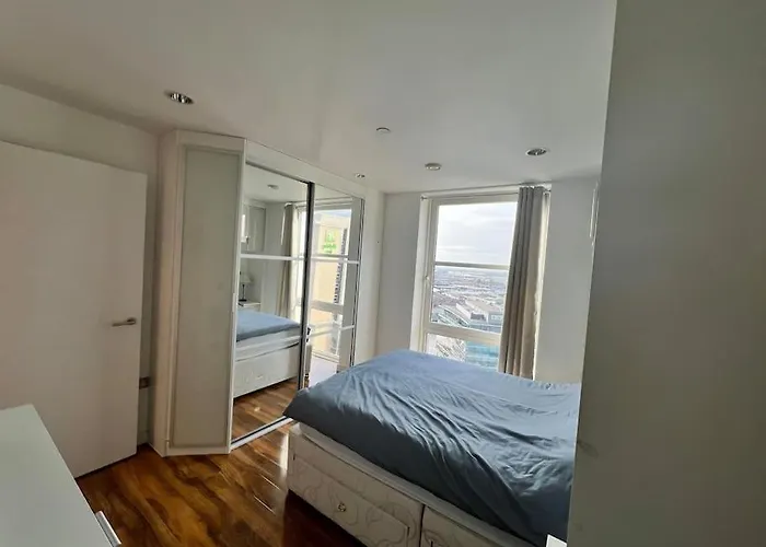 Daire Spacious 2 Bedroom Flat Stunning Waterside View *