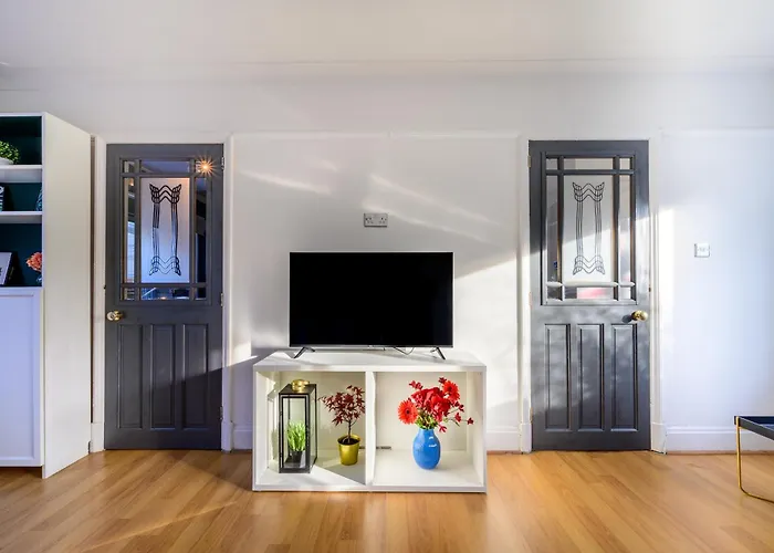 Serviced Northernnightzzz - The Bank