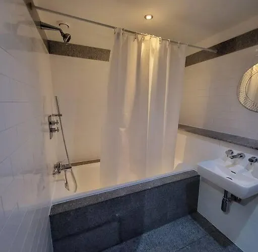 Striking 1 Bedroom Apartamento Manchester