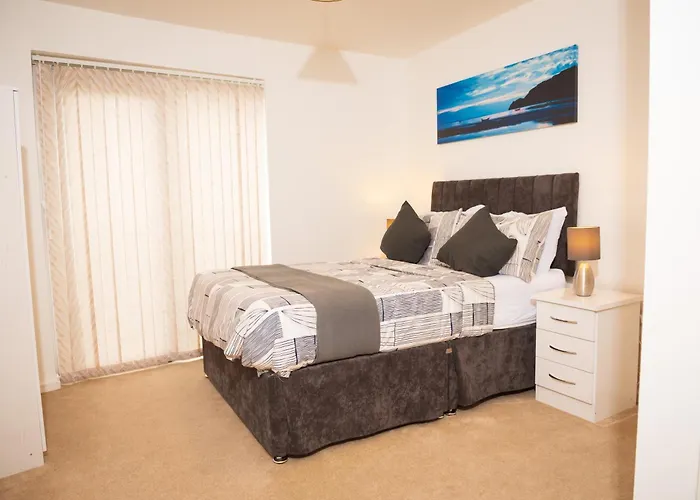 Luxury Two Bedroom Flat Opposite Coop Live N Etihad Stadium With Free Secure Parking, Netflix And Sky Tv Manchester