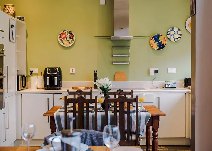 Spacious 5bed House In South - Pass The Keys