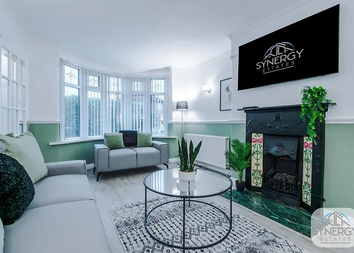 Jade House, - By Synergy Estates Tatil Evi Manchester